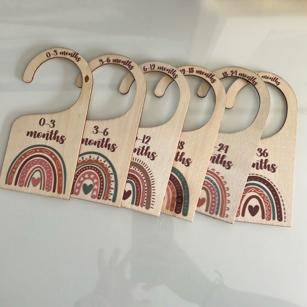 Rainbow Hanger Dividers. 0-3 Months to 24-36 Months.